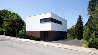 MAISON B